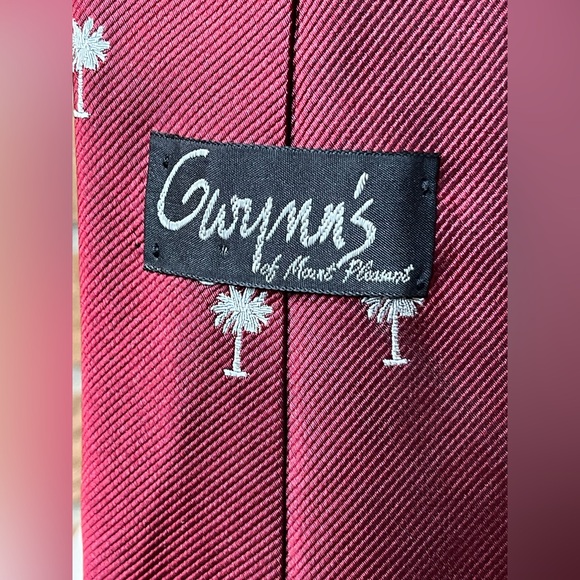Gwynn’s Silk tie - South Carolina Palmetto tree and crescent moon - Picture 2 of 3